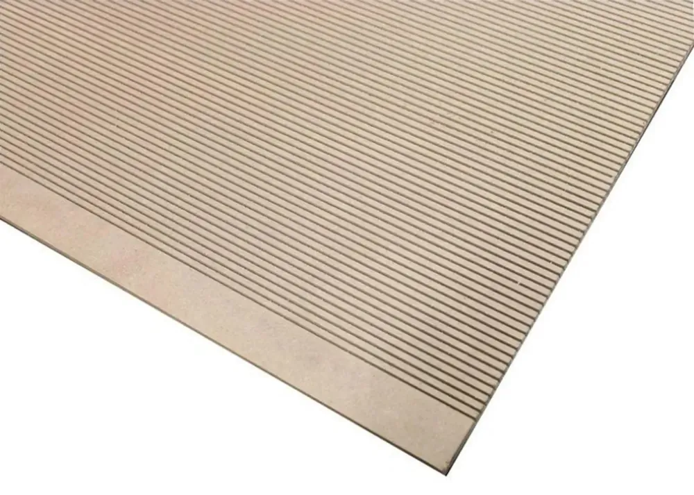 BÖJBAR MDF SKIVA TVÄRSPÅRAD 6MM 1220X2440MM Billigare