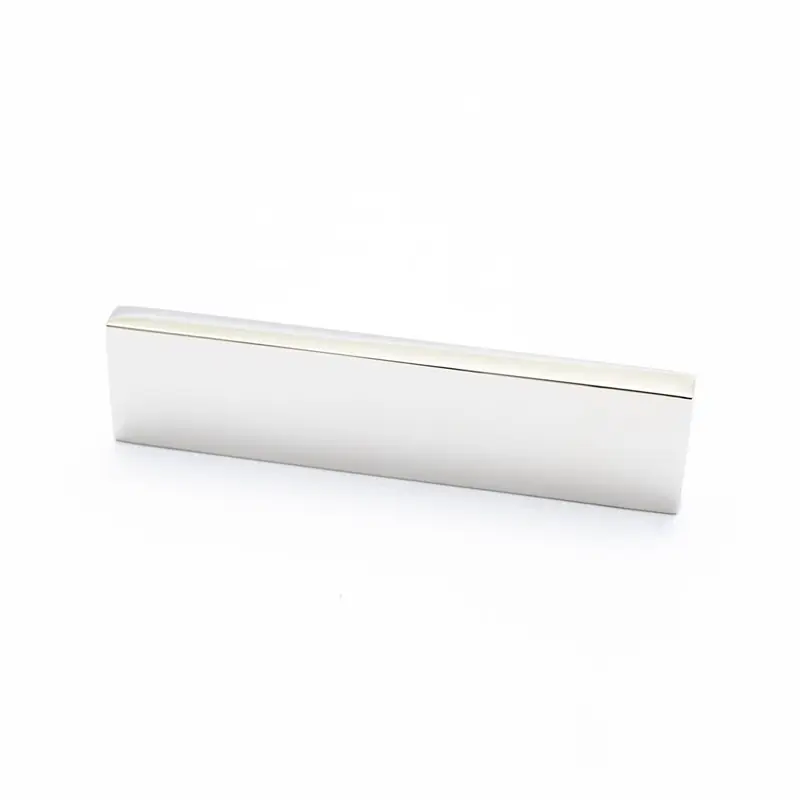 Sänkt pris Handtag BB Sweden Hardware Clean Cut 80