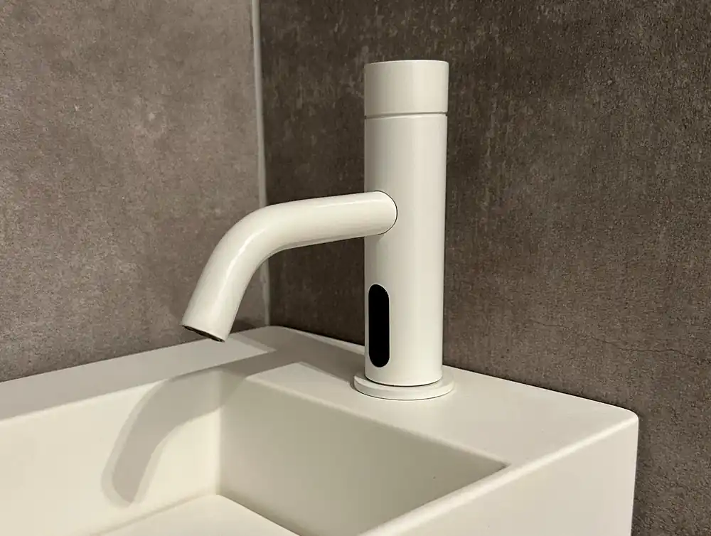 Waterevolution Flow elektronisk tvättställsblandare infraröd på 230 volt matt vit T110EEBR Outlet