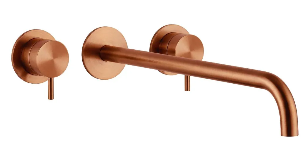 I lager Waterevolution Flow 3-håls infälld tvättställsblandare PVD koppar med utlopp 25 cm T1163FCPE-25